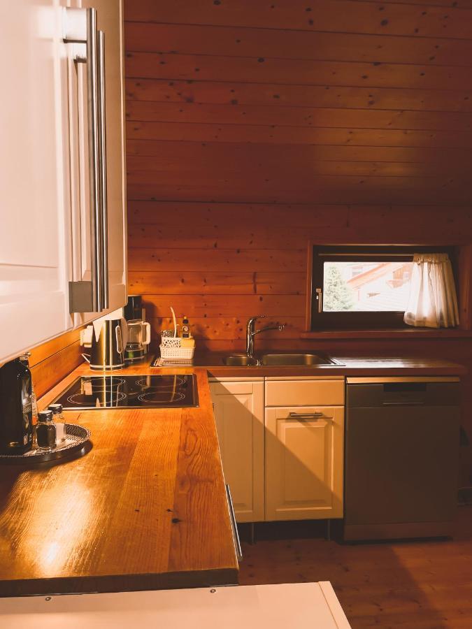 Naturnahes Familienchalet Mit Garten - Wifi - Netflix - Nur 15 Minuten Vom Chiemsee Und 35 Minuten Von Muenchen Entfernt Vogtareuth ภายนอก รูปภาพ